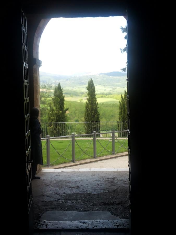 Il Pozzo Della Citerna Hotel คาสเตลนูโอโว เบราร์เดนกา ภายนอก รูปภาพ